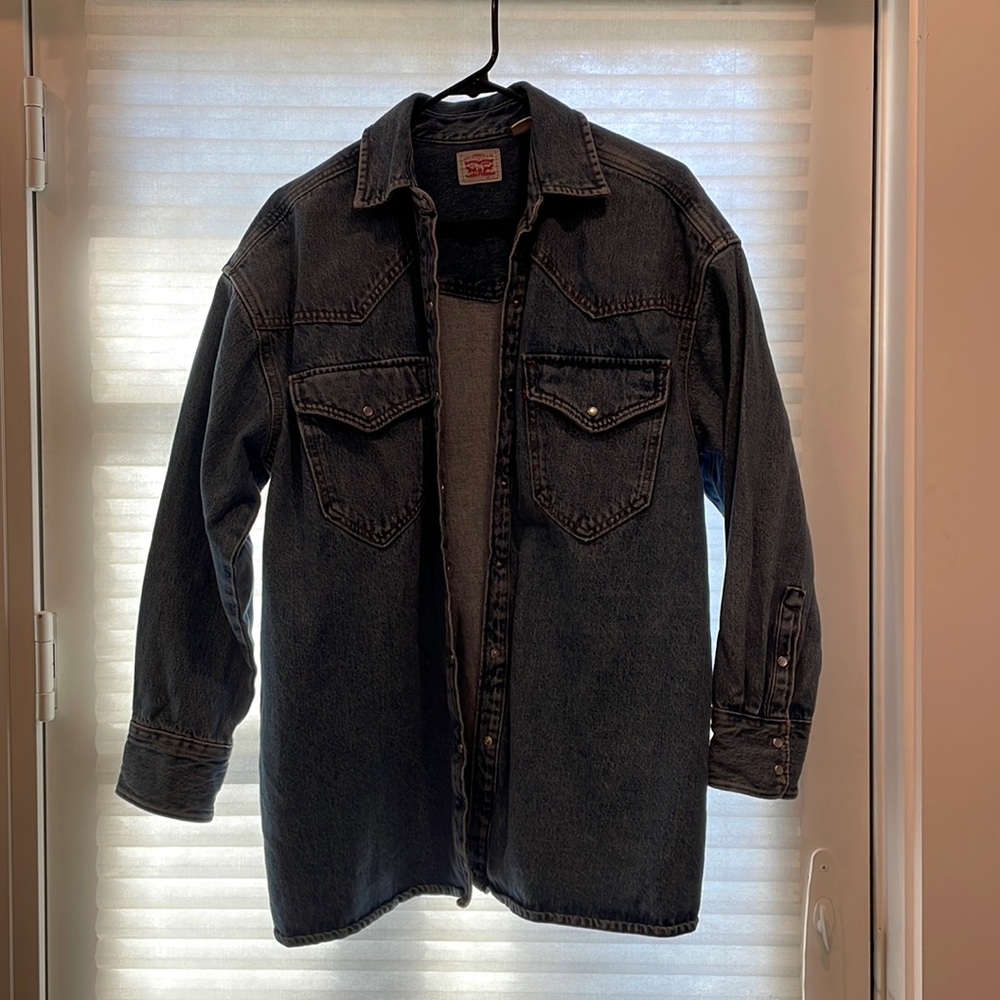 Levi Strauss cowgirl moment
